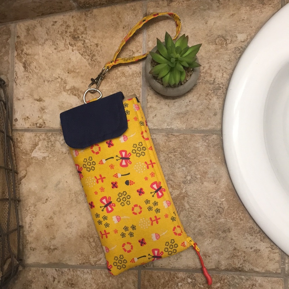 Wallet cellphone case